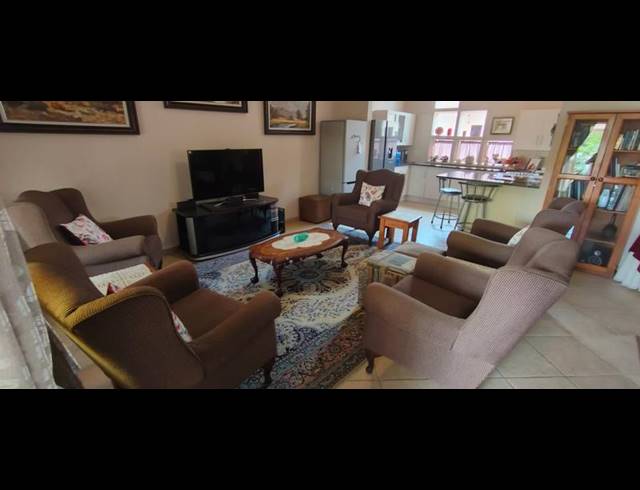3 BEDROOM TOWNHOUSE FOR SALE IN CLARINA